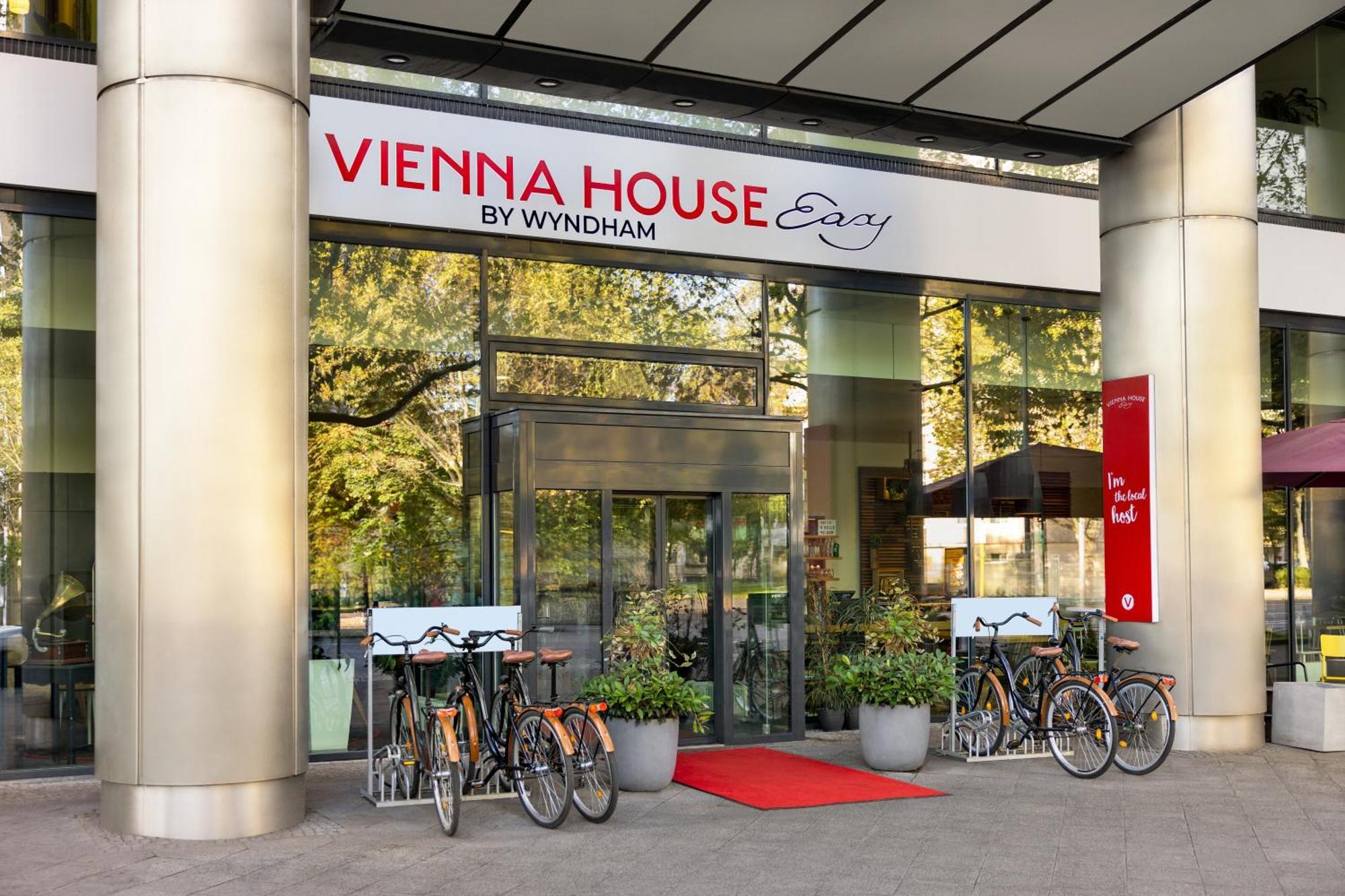 Vienna House Easy By Wyndham Berlin Prenzlauer Berg Otel Dış mekan fotoğraf